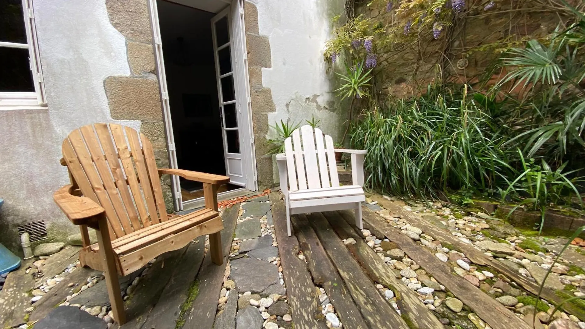 Jardin Paisible En Centre-Ville Auray